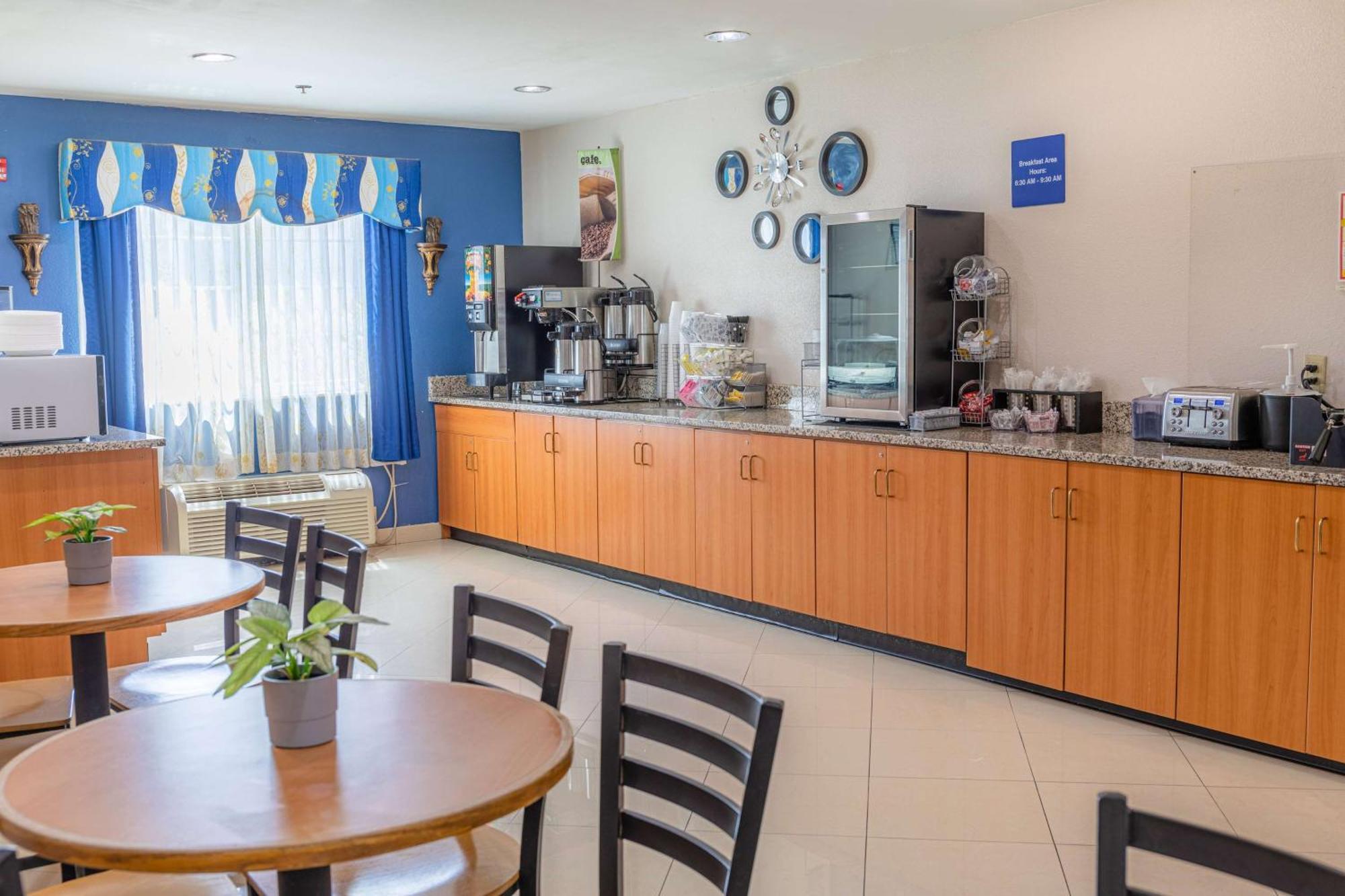 Microtel Inn & Suites By Wyndham Kingsland Naval Base I-95 Zewnętrze zdjęcie