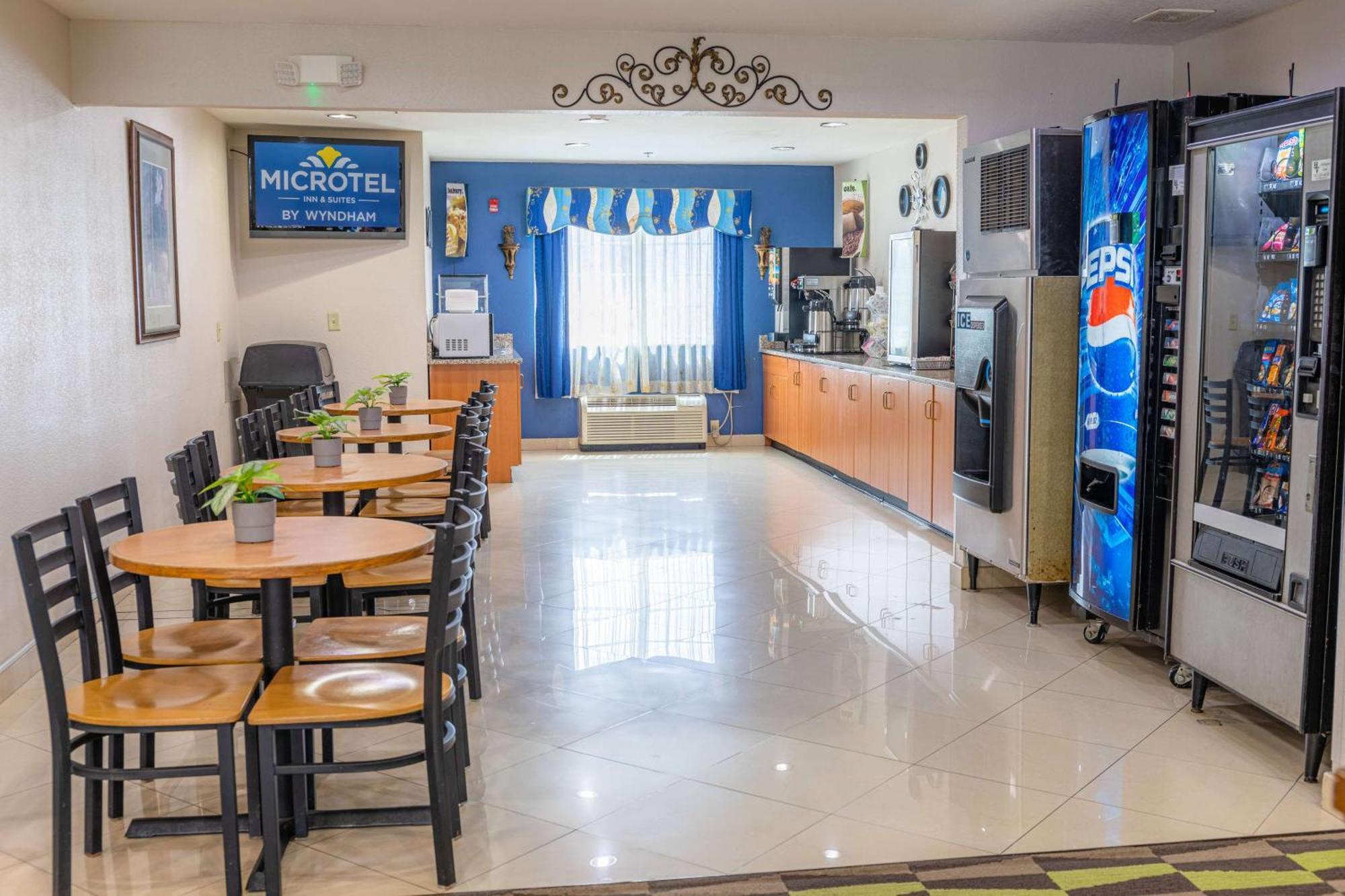 Microtel Inn & Suites By Wyndham Kingsland Naval Base I-95 Zewnętrze zdjęcie